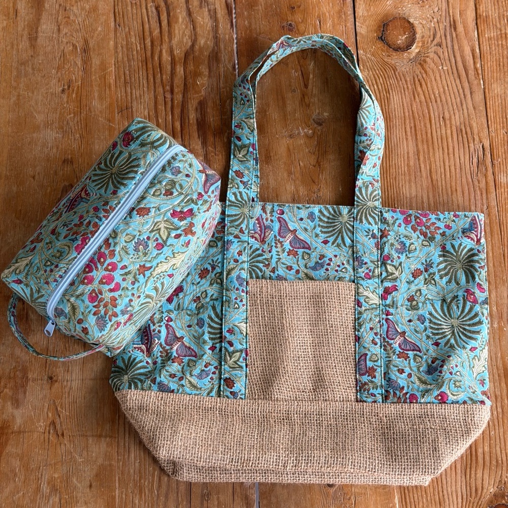 Handmade Floral Turquoise Tote Bag with Matching Pouch - Picture 2 of 11